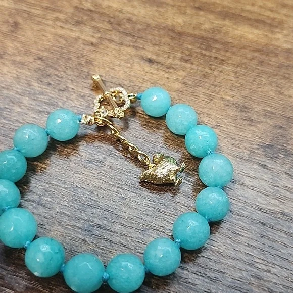 Faceted Aqua Hand Knotted  20 Inch Necklace Set. Aprilsplace Chicken - Picture 4 of 7